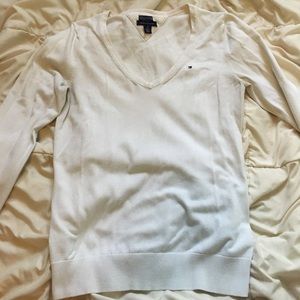 TOMMY HILFIGER cream sweater size M